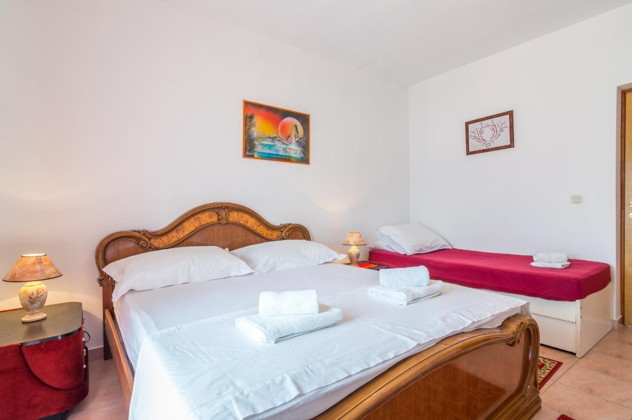 Cheap Apartment Tanja Трогір Екстер'єр фото